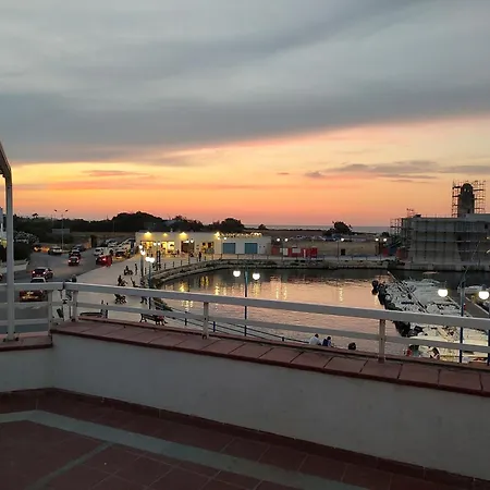 펜션 Fronte Del Mare - Seafront Terrace *
